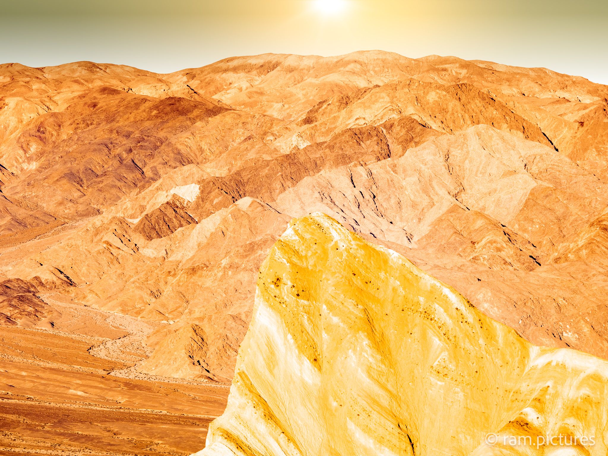 A very martian landscape in Death Valley